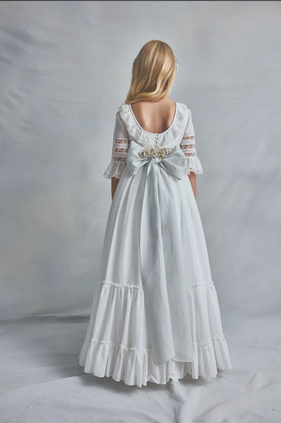 Vestido de comunión para niña. MODELO ALAIA