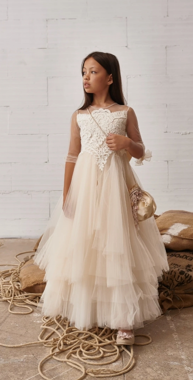 Vestido de Comunión para niña modelo LIA
